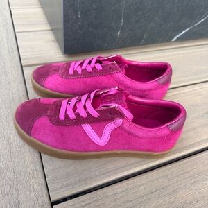 Vans Sport Low sneakers in suede raspberry. Brand new!